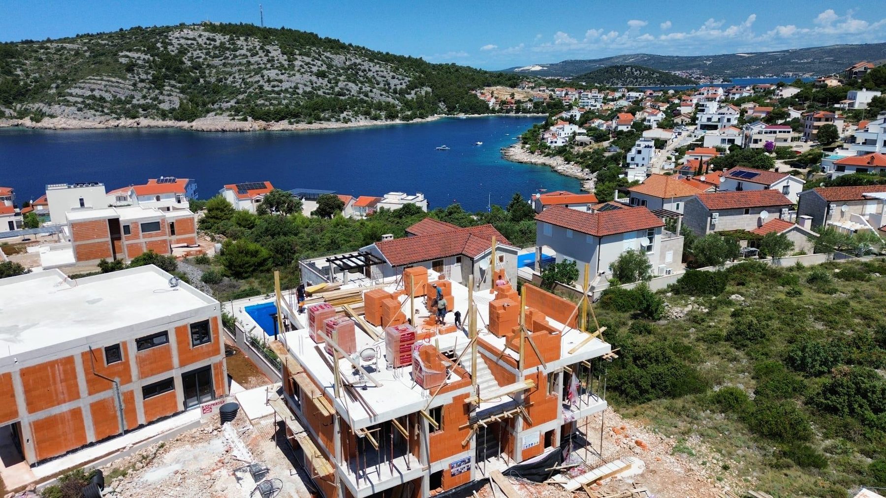 Radovi na fasadi novogradnje